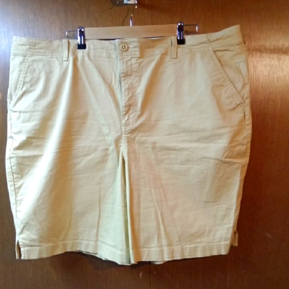 L.L. Bean Women's Light Mustard YellowFlat Front Shorts